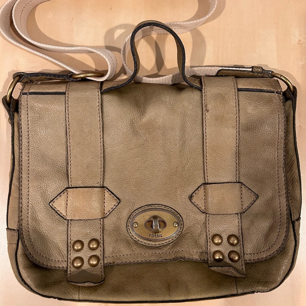 Fossil Vintage 1954 Messenger Bag.